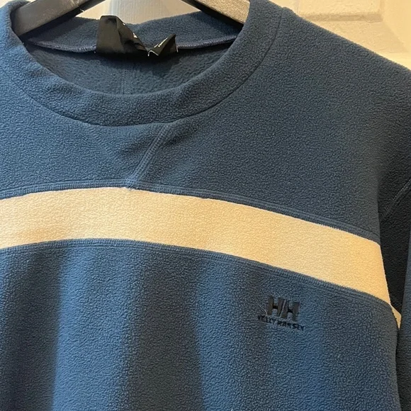 Vintage Helly Hansen Men's Blue and White Long Sleeve Fleece Sweater - Picture 2 of 4